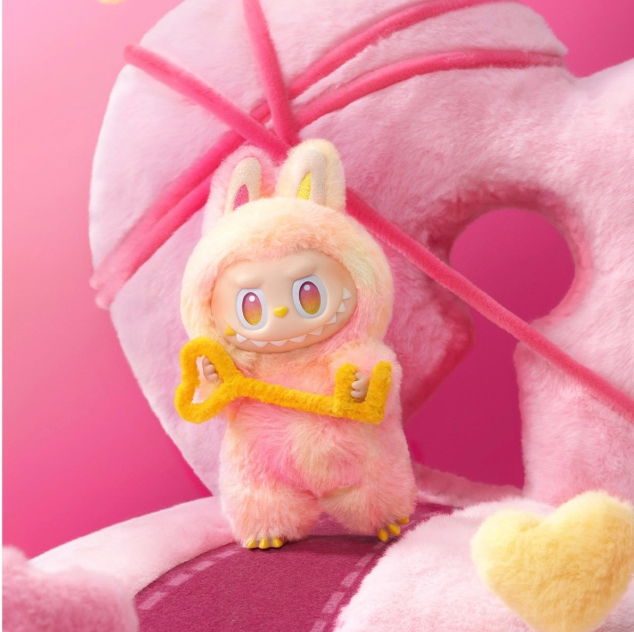 Big into Energy Collectible Figures Labubu