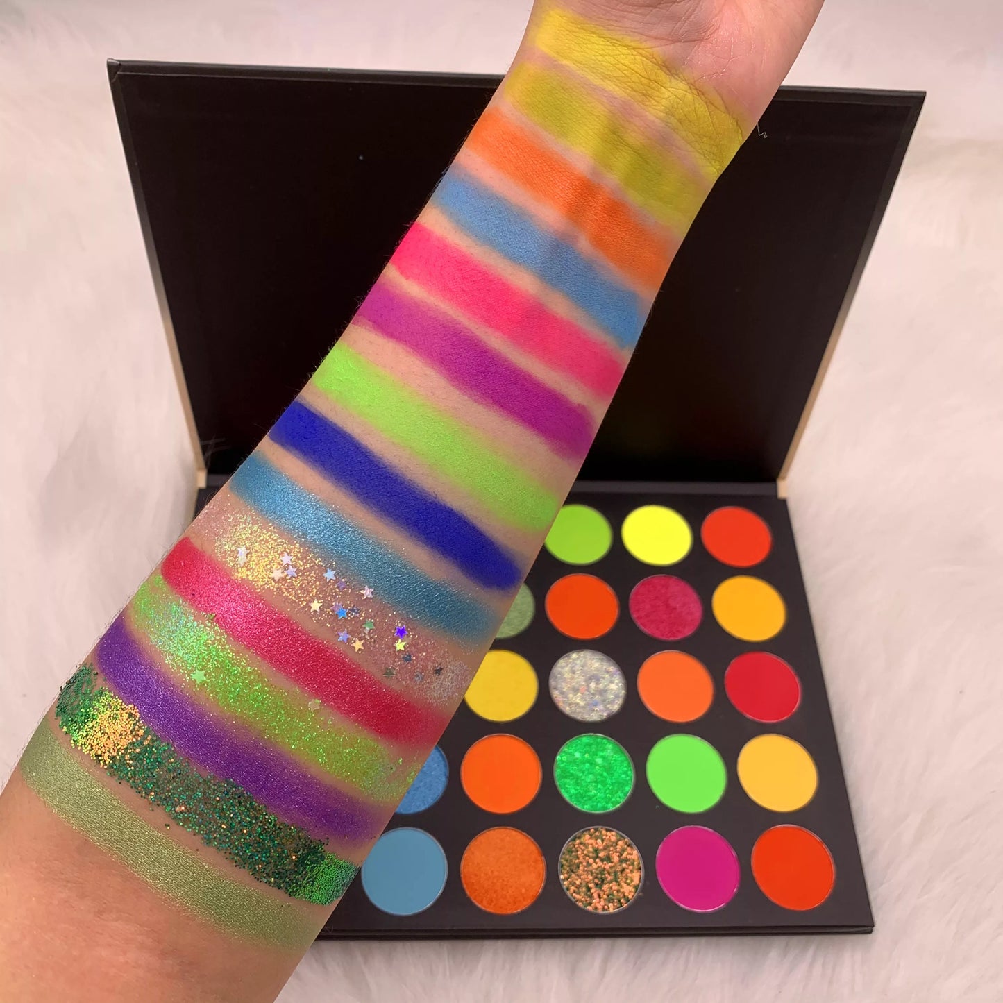 Multi Colors Eyeshadow Palette