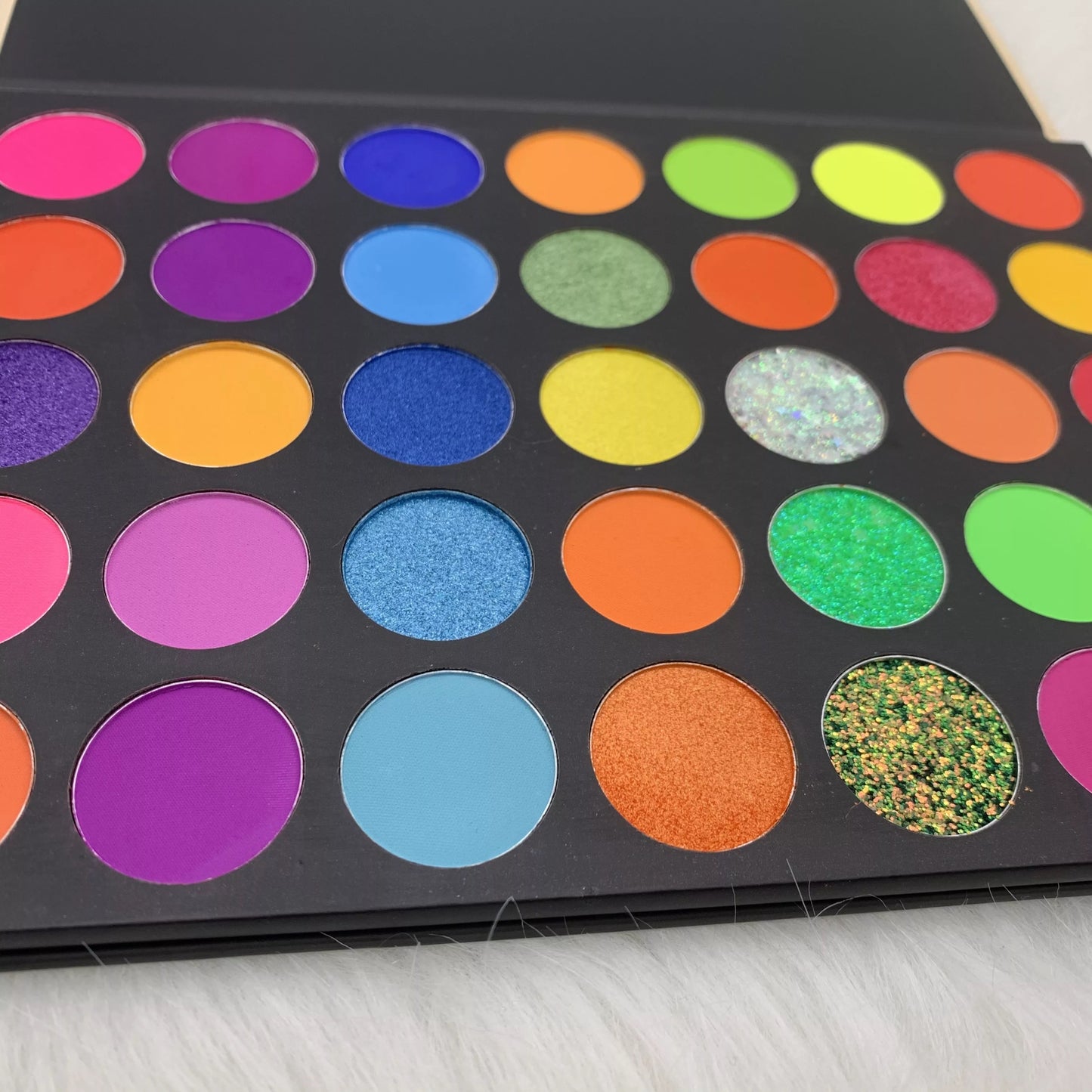 Multi Colors Eyeshadow Palette